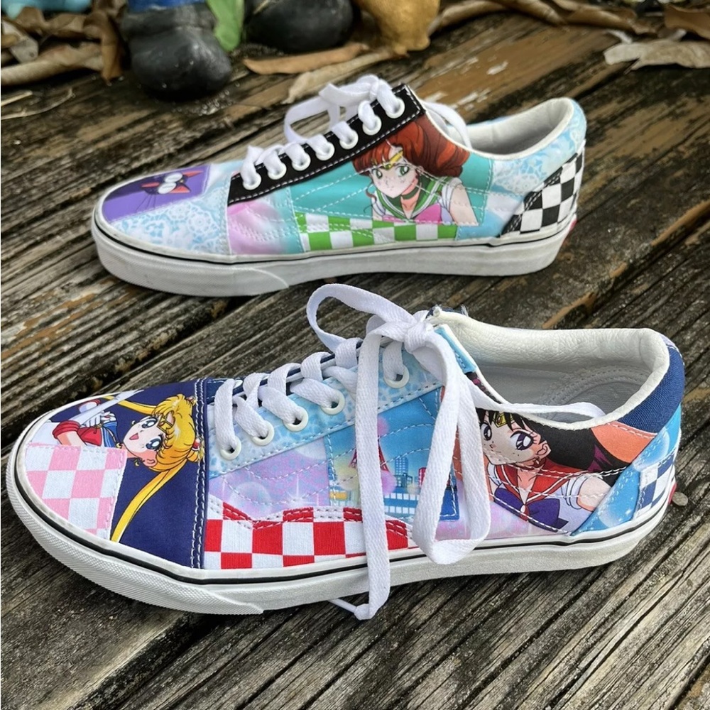 Vans Off The Wall Mens 8 Womens 9.5 EU 40.5 X Sailor Moon Sneakers Old Skool - Picture 6 of 9